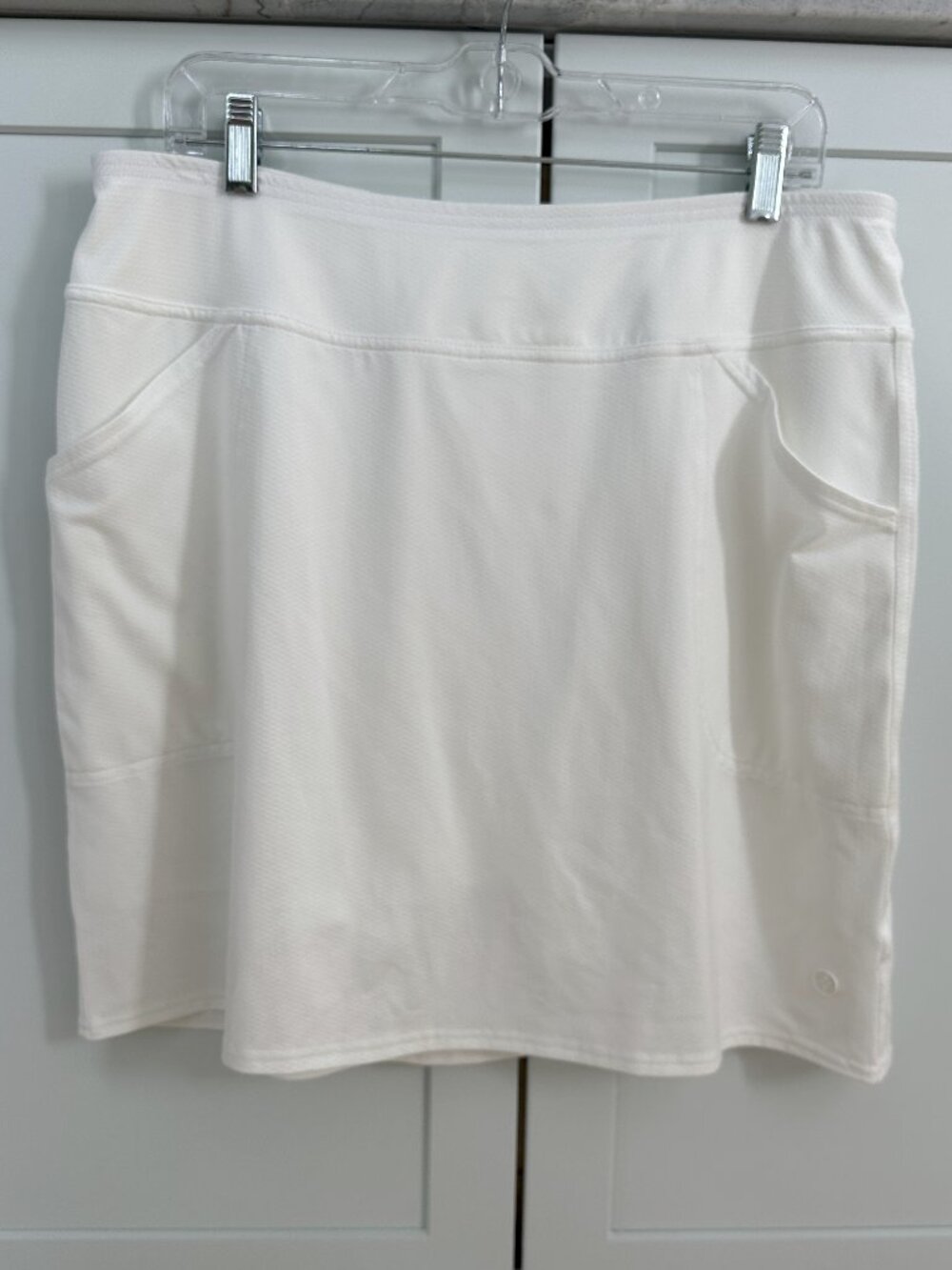 Jofit/ Mina Skort 19"/ White/ Pull-on Style/ Front+Back Pockets/ Large/ LikeNew!